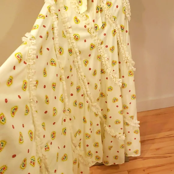 Vintage 70s Handmade Lace Trim Sweetheart Top & Swirl Skirt - Picture 9 of 10